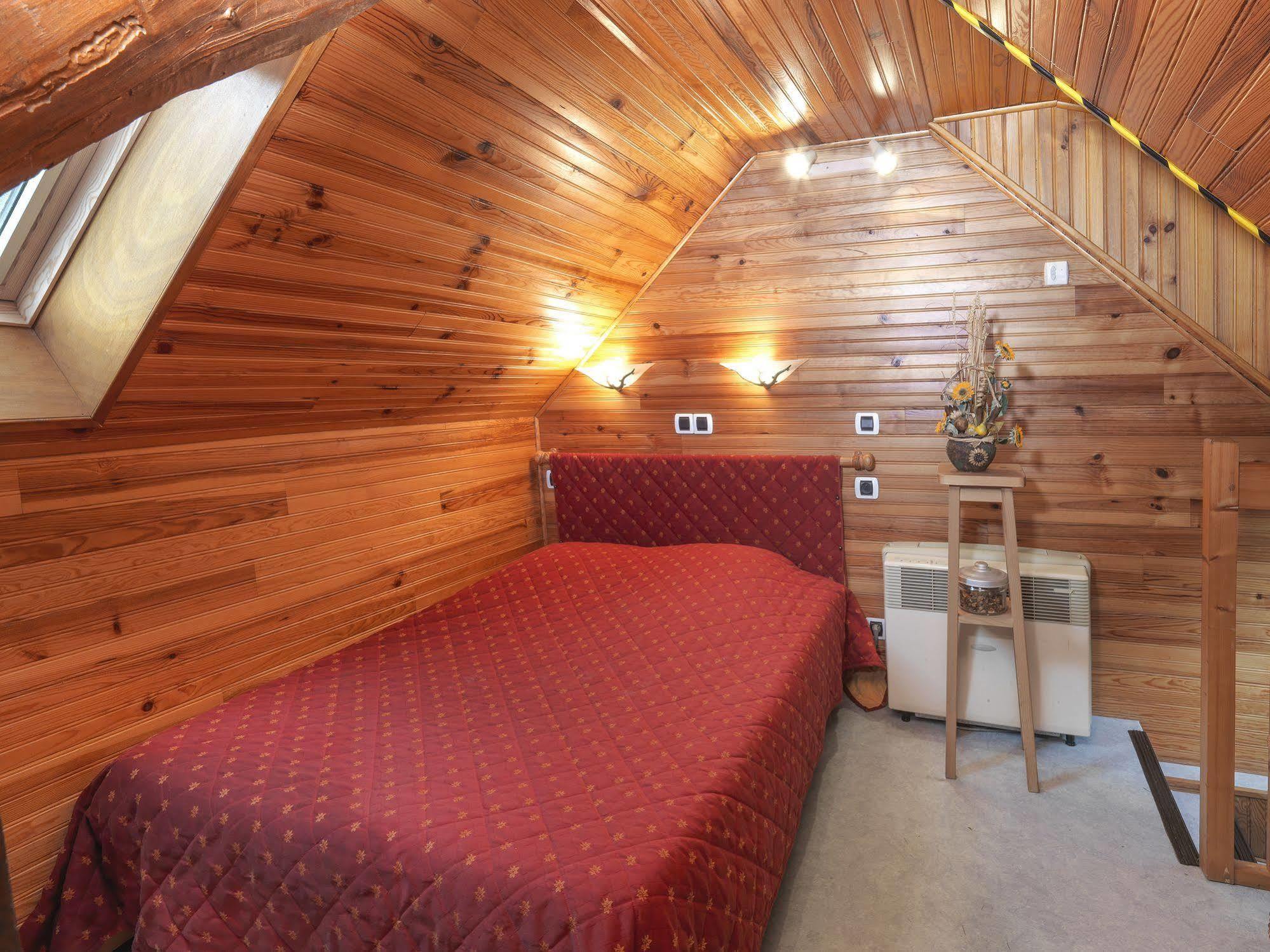 Auberge De L'Isard Saint-Denis  Eksteriør bilde